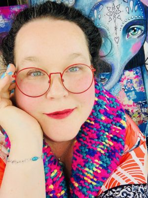 Tamara Laporte - Host